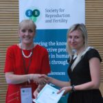 Katarzyna receiving her award from Dr Franchesca Houghton, Chair of SRF Programme Committee.